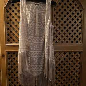 Eyeshadow vest with fringe